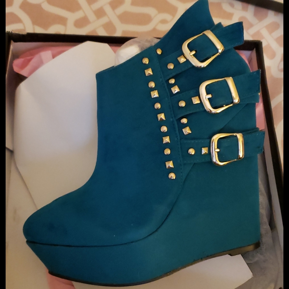 Wedge Boots